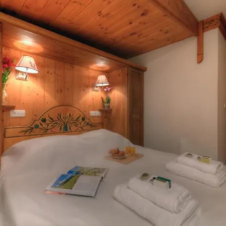 아파트 Sainte-foy-l'argentiere Sleeps 6 Pool